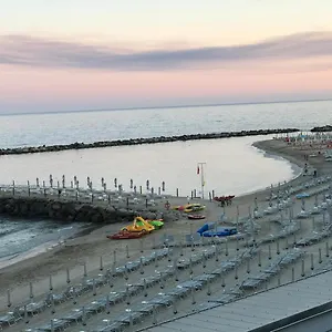 https://moderno-appartamento-al-centro.hotelitalianriviera.com